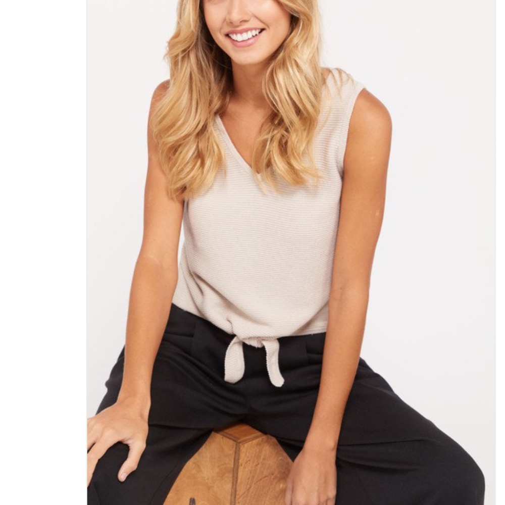 NWT Ribbed Knit Sleeveless Top - Picture 3 of 3